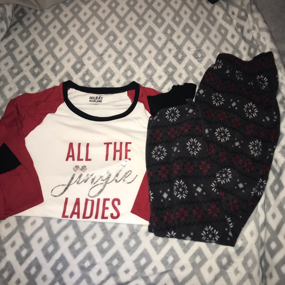 Christmas pajama set *NEVER WORN*